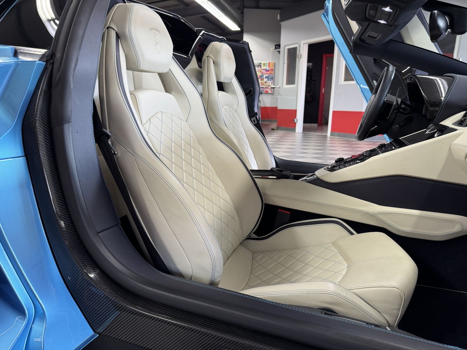 Lamborghini Aventador Aventador S Roadster Garantie*u-frei*viel Carbon