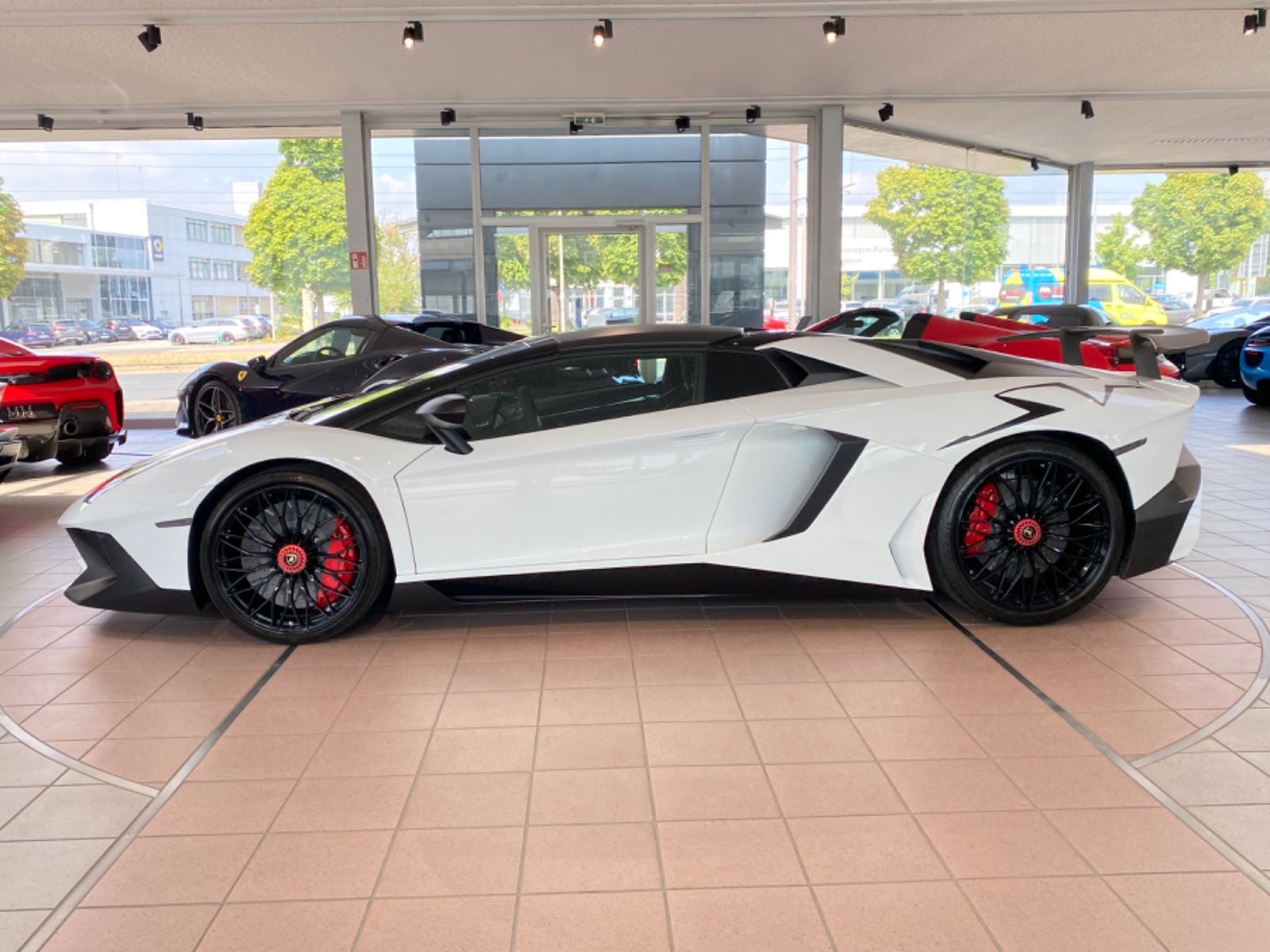 Lamborghini Aventador Aventador SV Roadster &quot;1of 500&quot;