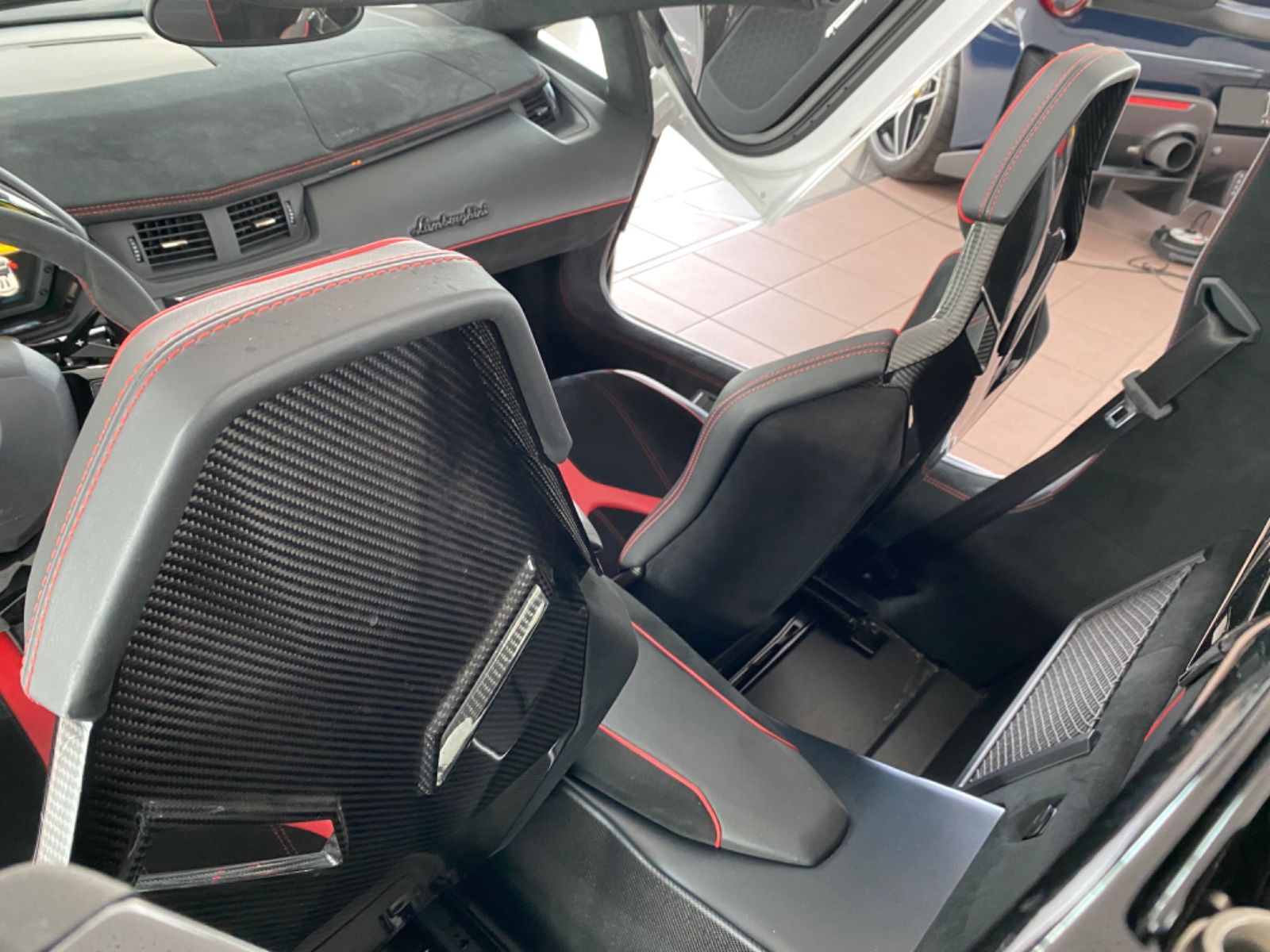 Lamborghini Aventador Aventador SV Roadster &quot;1of 500&quot;