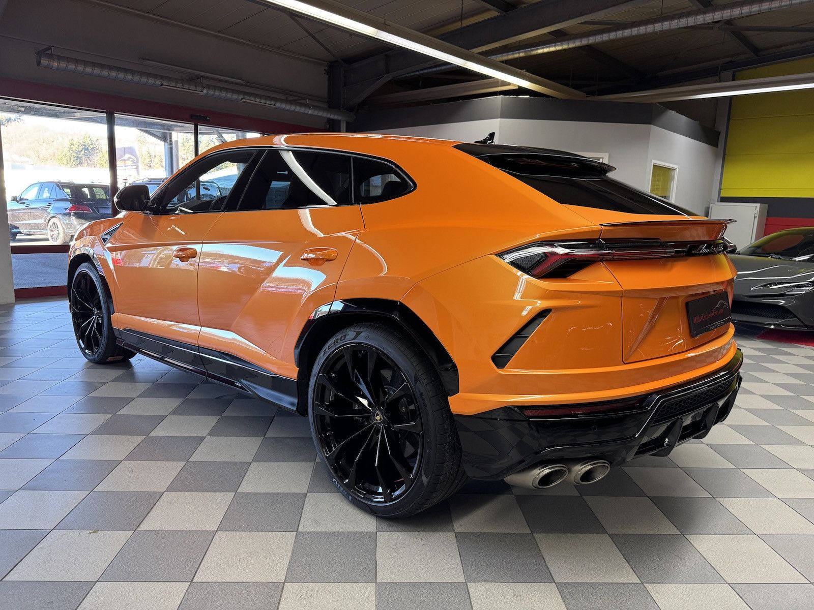Lamborghini Urus Urus Dt.Auto*unfallfrei*Akrapovic*B&amp;O*23 Zoll