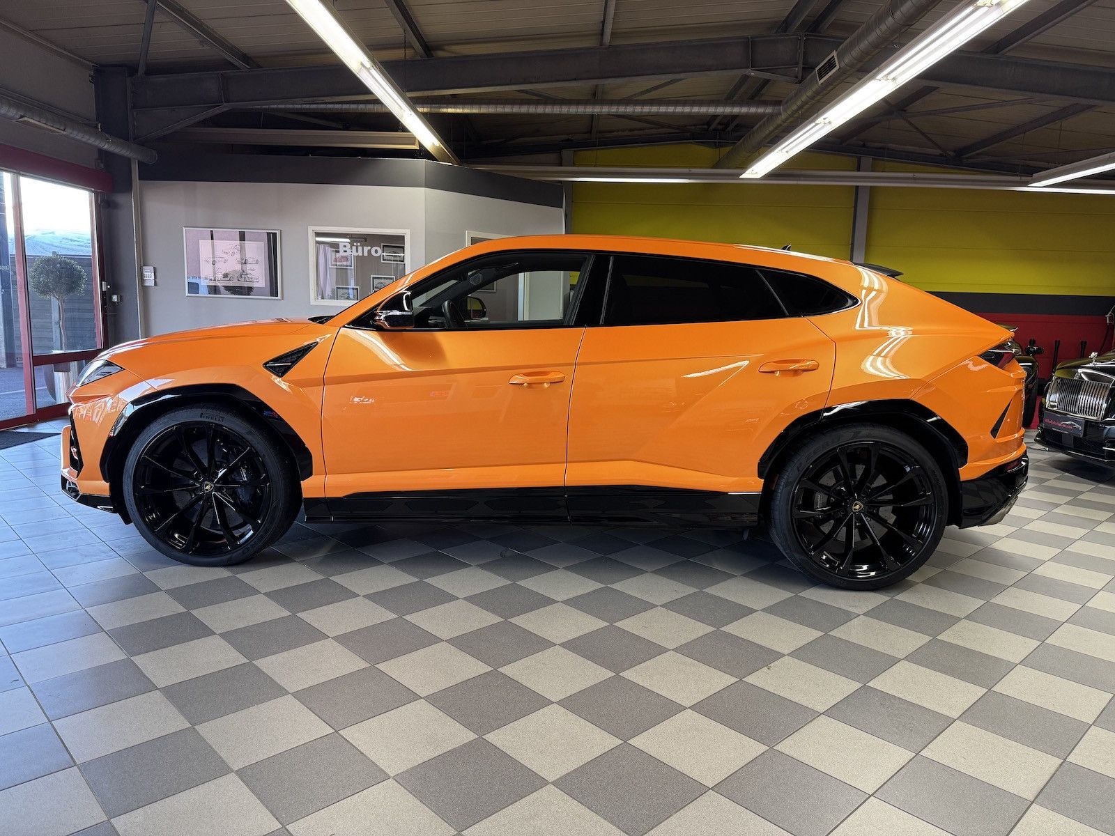 Lamborghini Urus Urus Dt.Auto*unfallfrei*Akrapovic*B&amp;O*23 Zoll