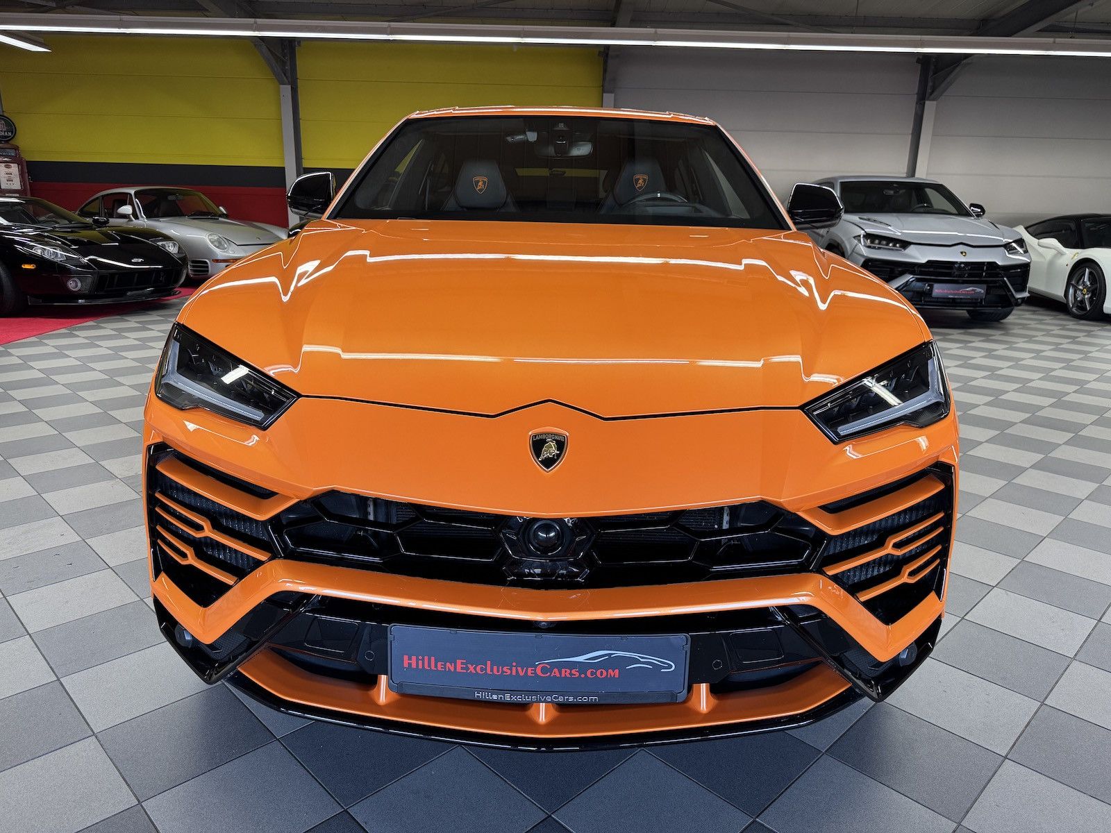 Lamborghini Urus Urus Dt.Auto*unfallfrei*Akrapovic*B&amp;O*23 Zoll