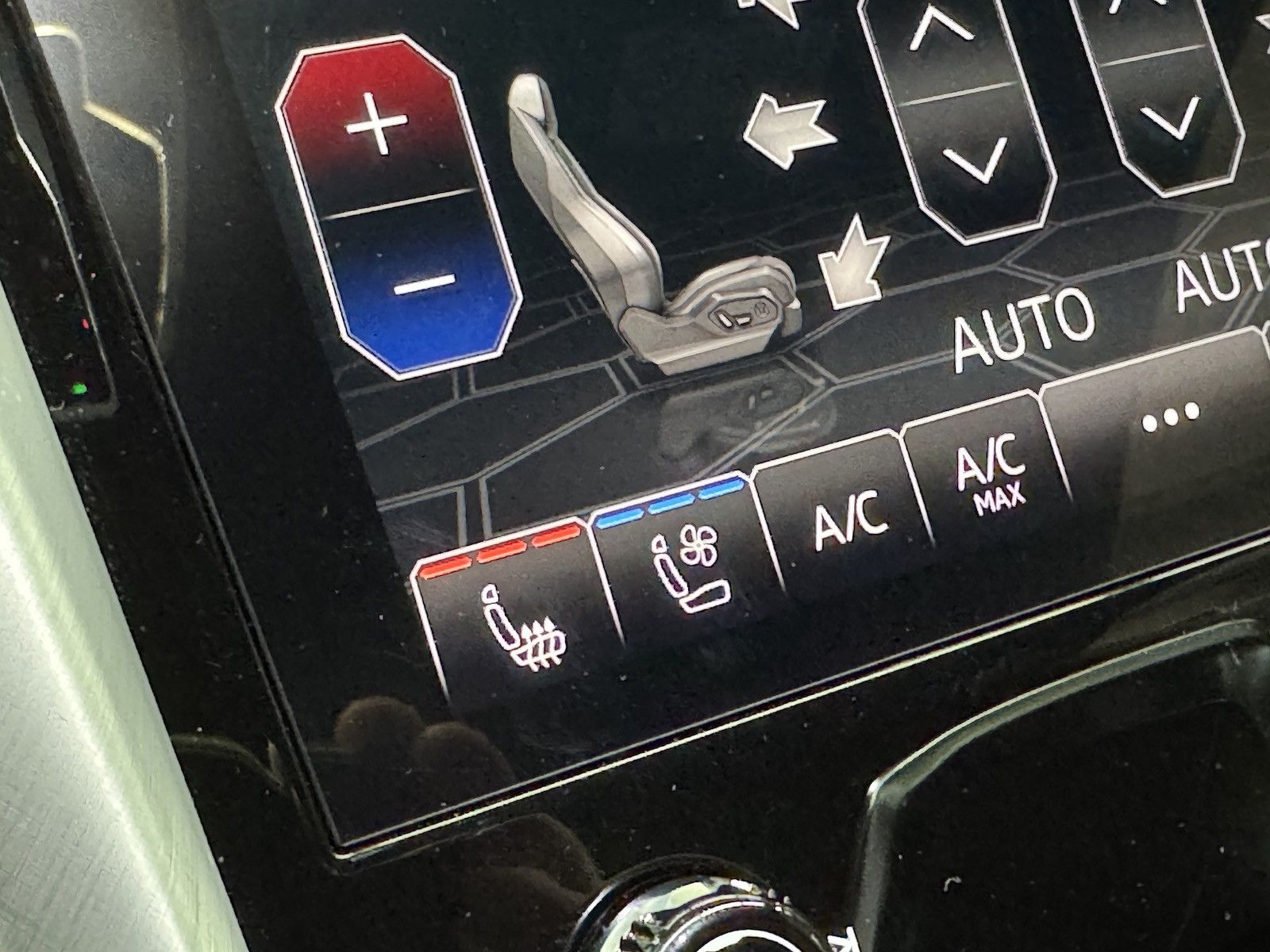 Lamborghini Urus Urus Dt.Auto*unfallfrei*Akrapovic*B&amp;O*23 Zoll