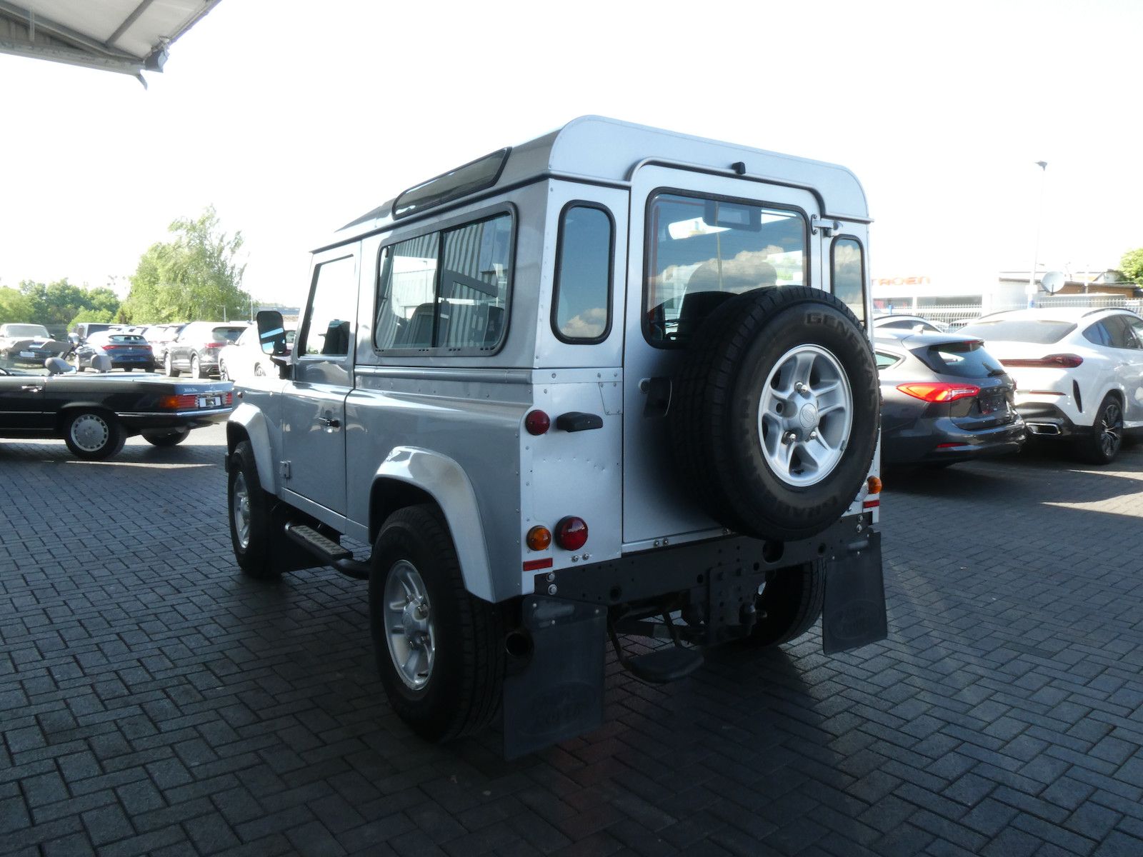 Land Rover Defender Defender 90 SE Station Wagon, scheckheftgepflegt