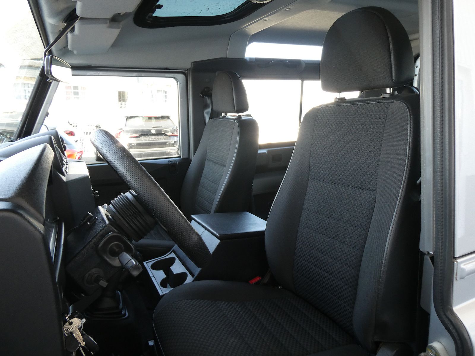Land Rover Defender Defender 90 SE Station Wagon, scheckheftgepflegt