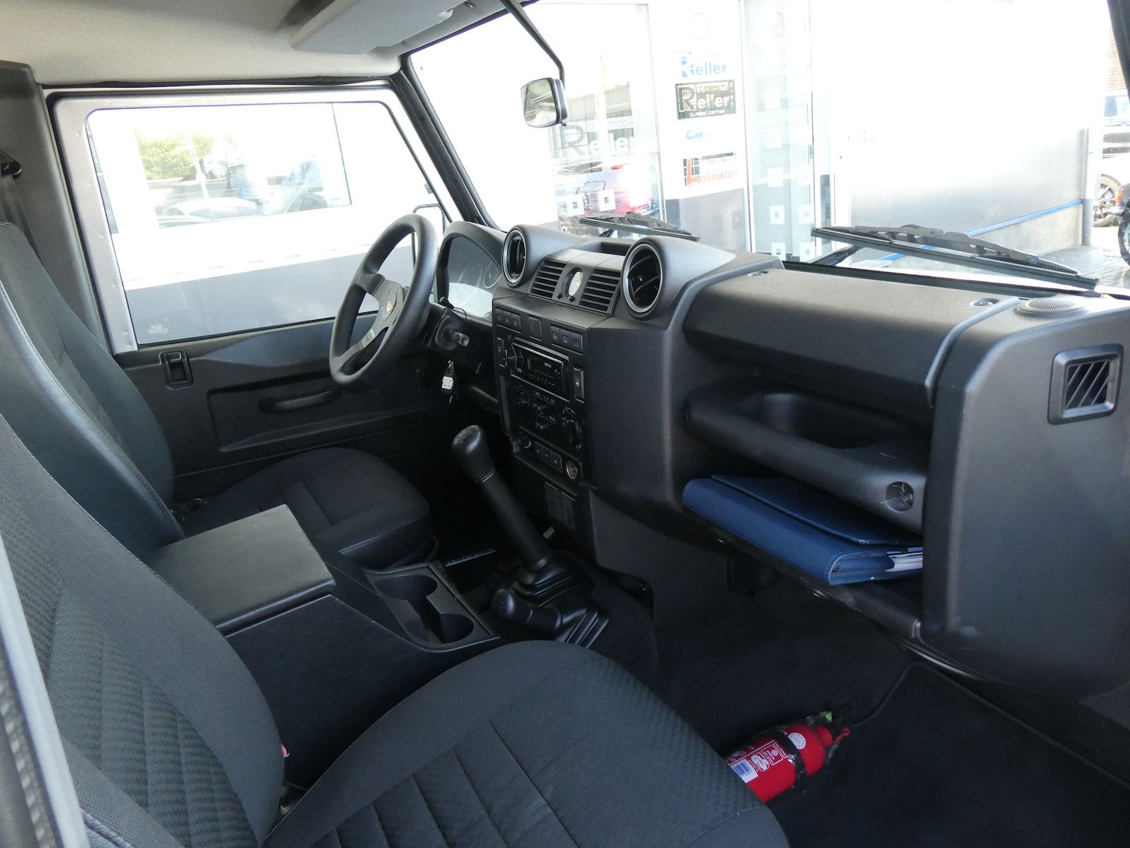Land Rover Defender Defender 90 SE Station Wagon, scheckheftgepflegt