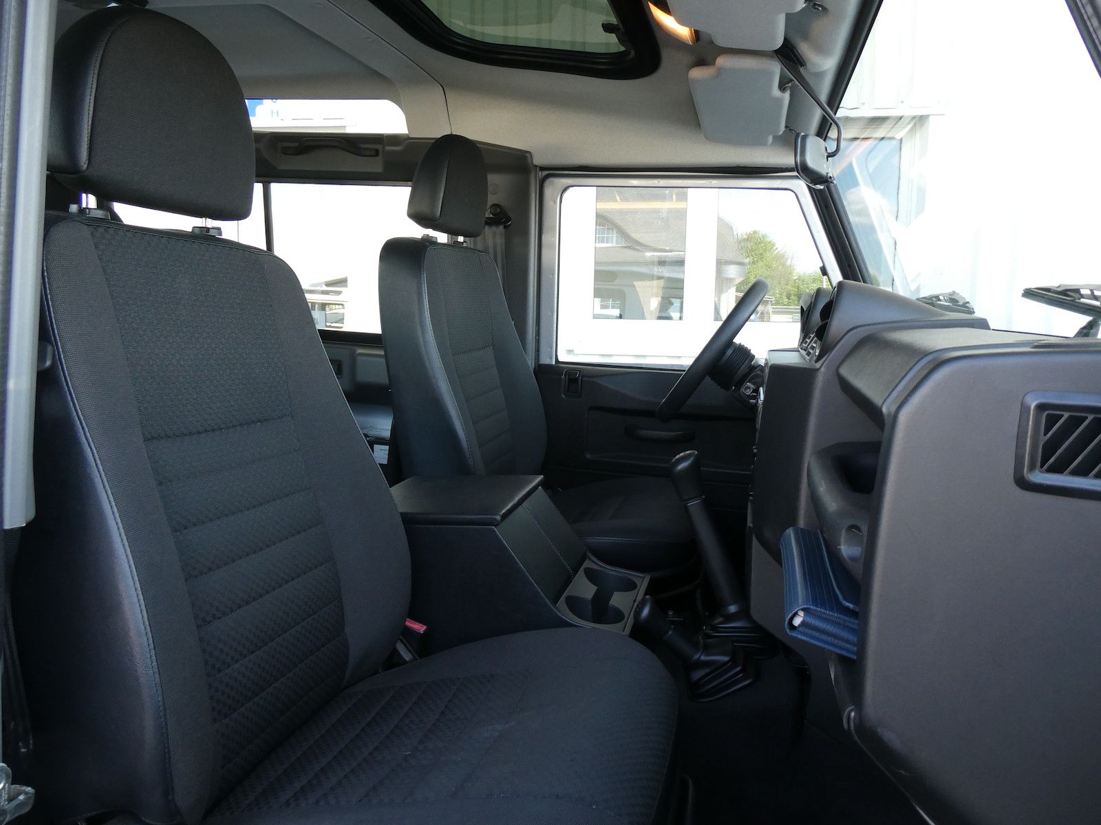 Land Rover Defender Defender 90 SE Station Wagon, scheckheftgepflegt