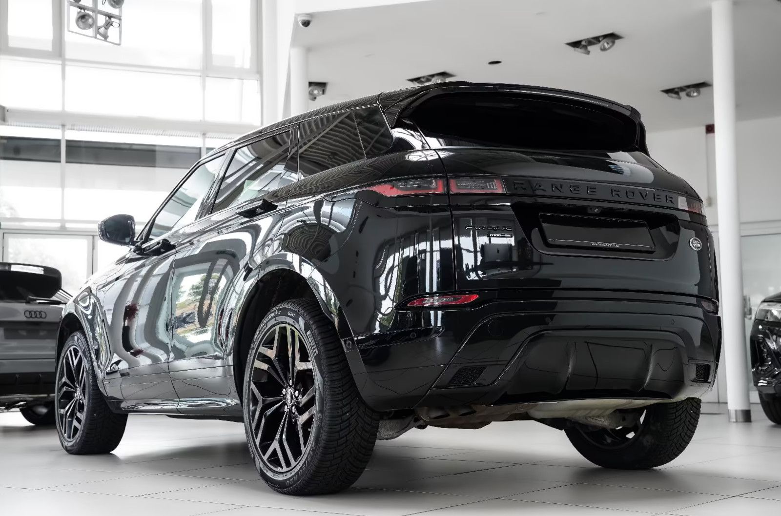 Land Rover Range Rover Evoque Range Rover Evoque R-Dynamic S Pano Meridian