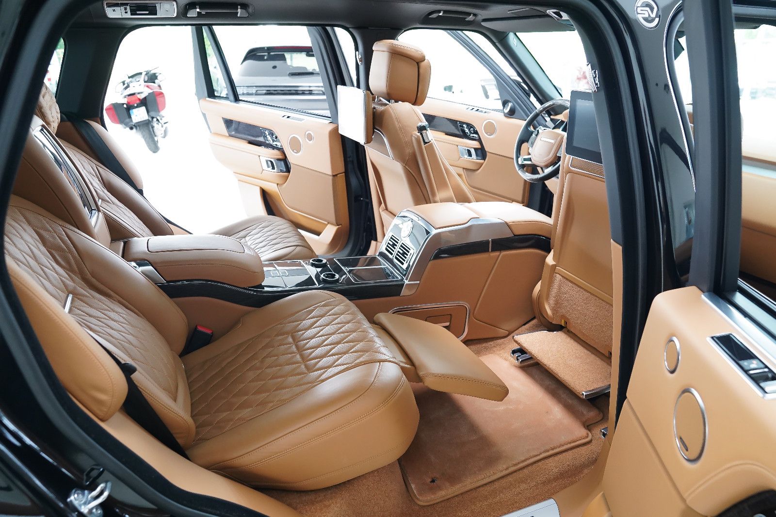 Land Rover Range Rover Range Rover SV Autobiography LWB 4 Sitze TV