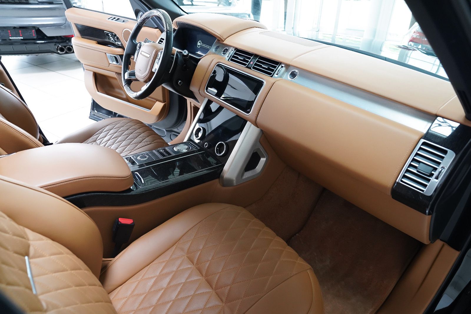Land Rover Range Rover Range Rover SV Autobiography LWB 4 Sitze TV