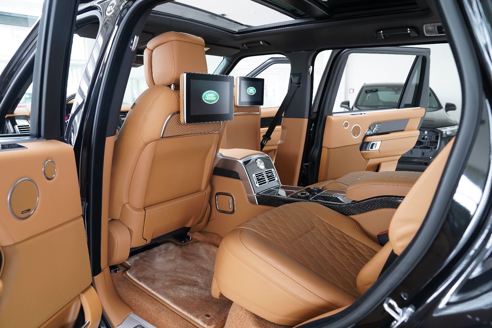 Land Rover Range Rover Range Rover SV Autobiography LWB 4 Sitze TV