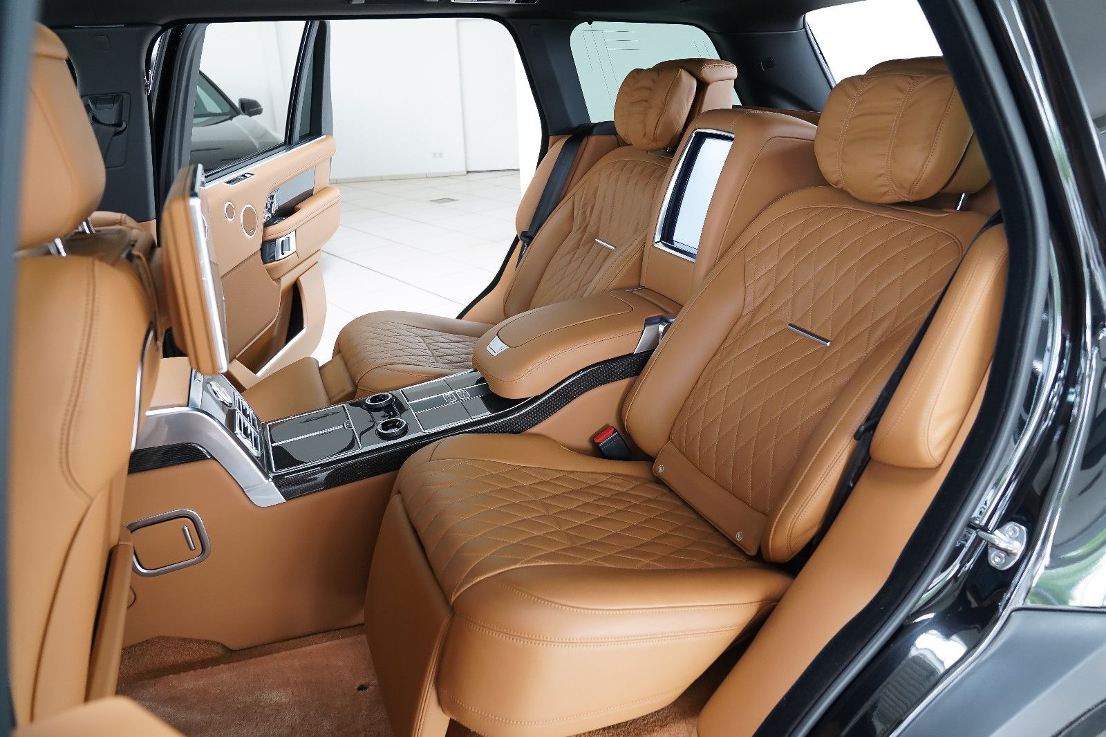 Land Rover Range Rover Range Rover SV Autobiography LWB 4 Sitze TV