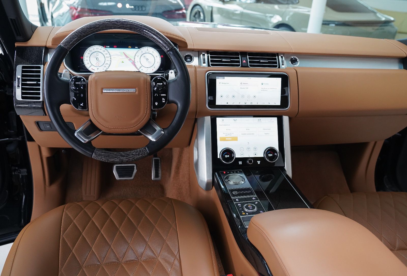 Land Rover Range Rover Range Rover SV Autobiography LWB 4 Sitze TV