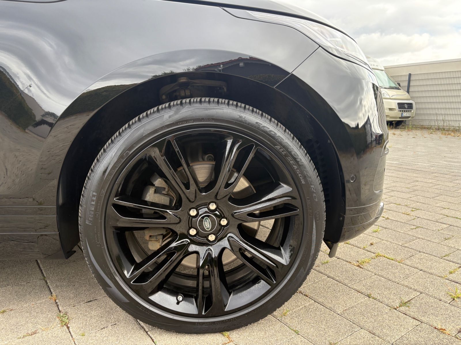 Land Rover Range Rover Velar Range Rover Velar 3.0 / Unfallfrei/ DE / 2.HD