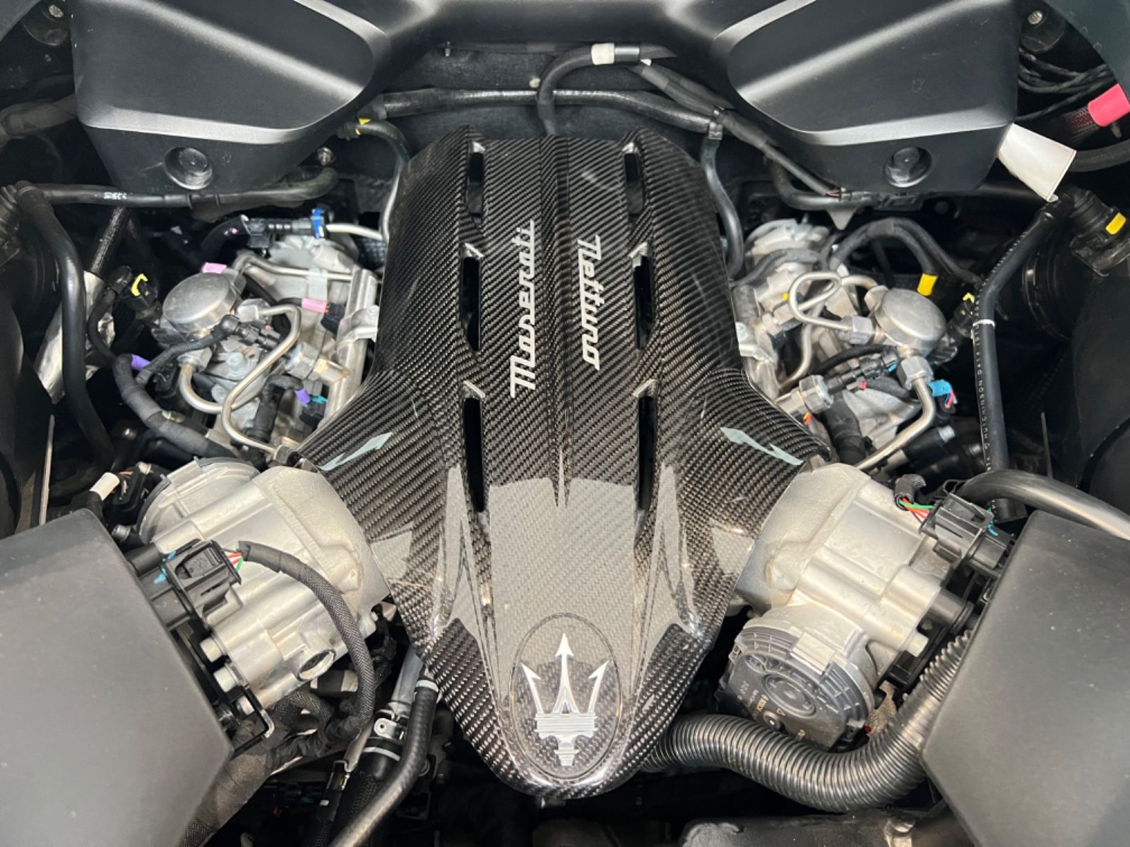 Maserati MC20 MC20 KERAMIK/LIFT/20/MATTLACK
