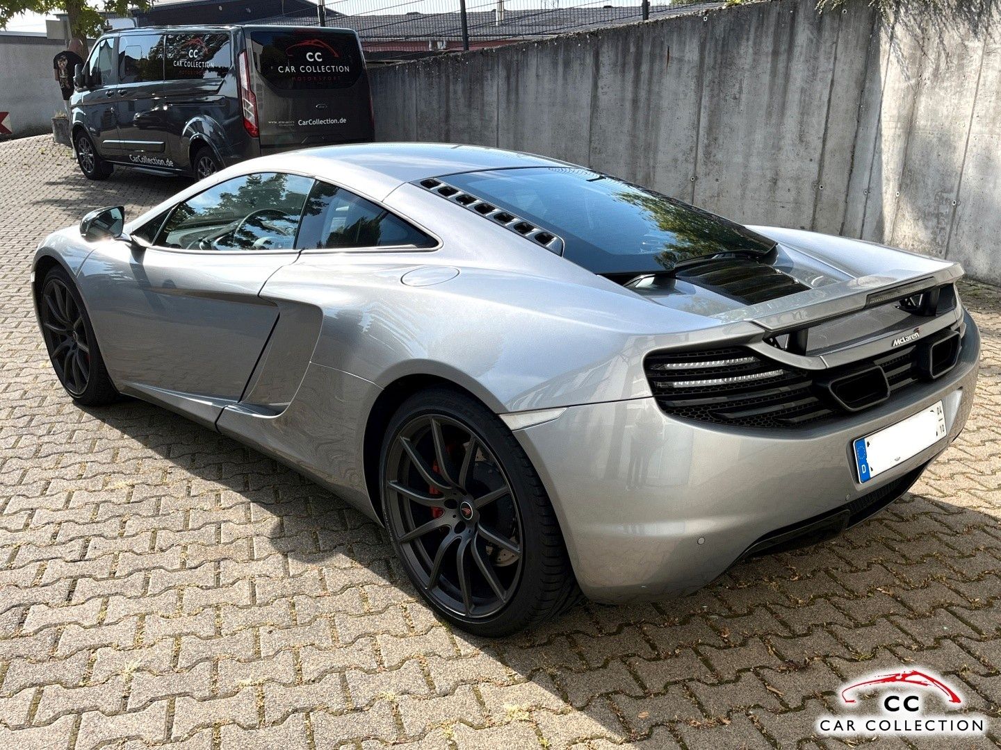 McLaren MP4-12C MP4-12C