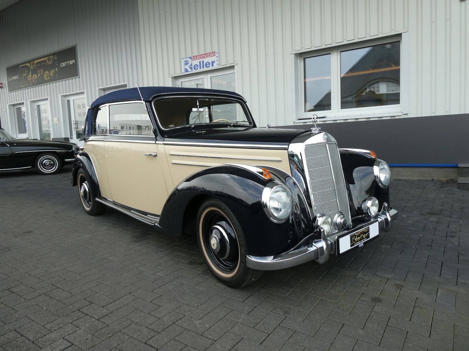 Mercedes-Benz 220 220 Cabriolet B, frame-off Restauration