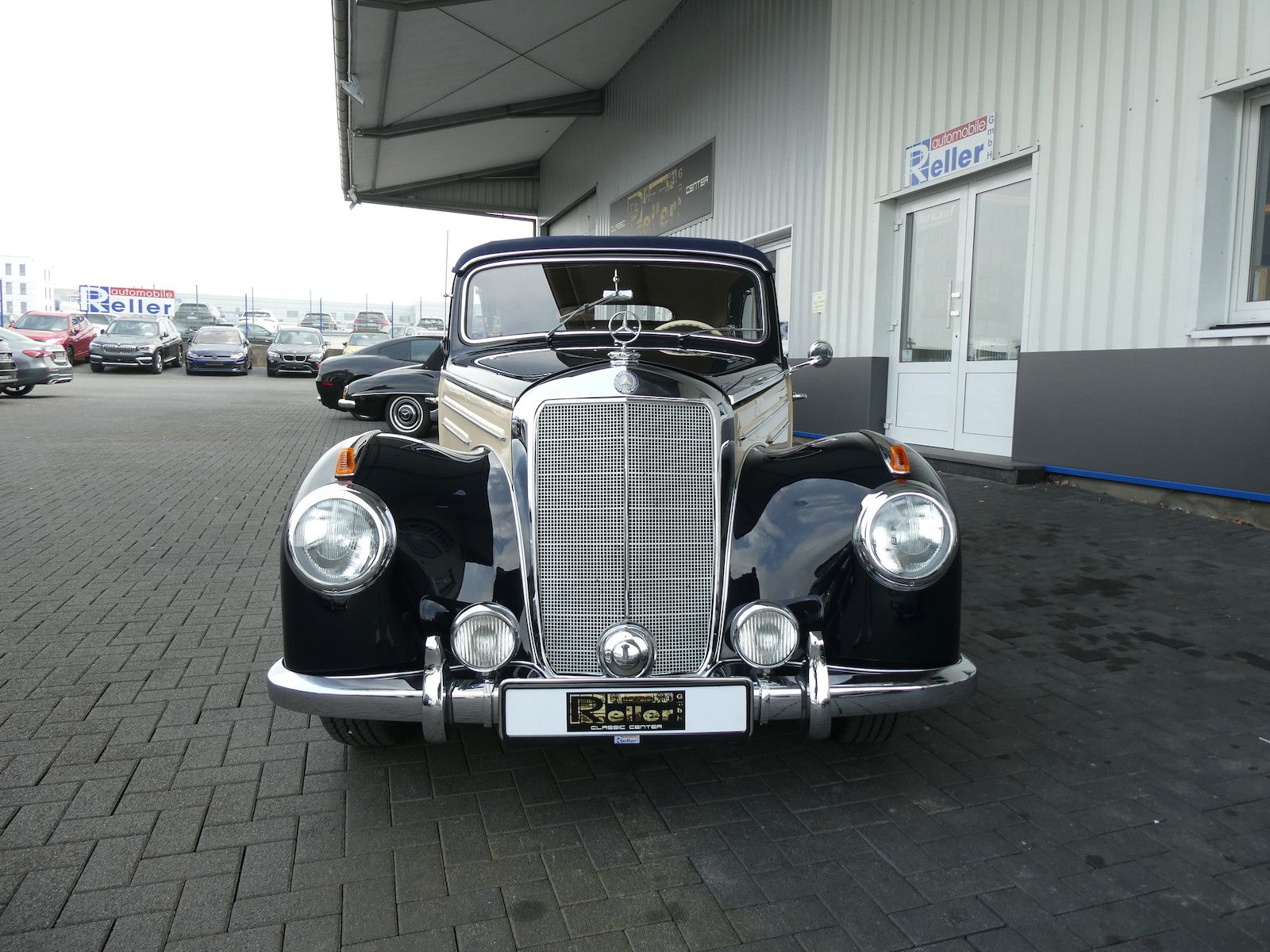 Mercedes-Benz 220 220 Cabriolet B, frame-off Restauration