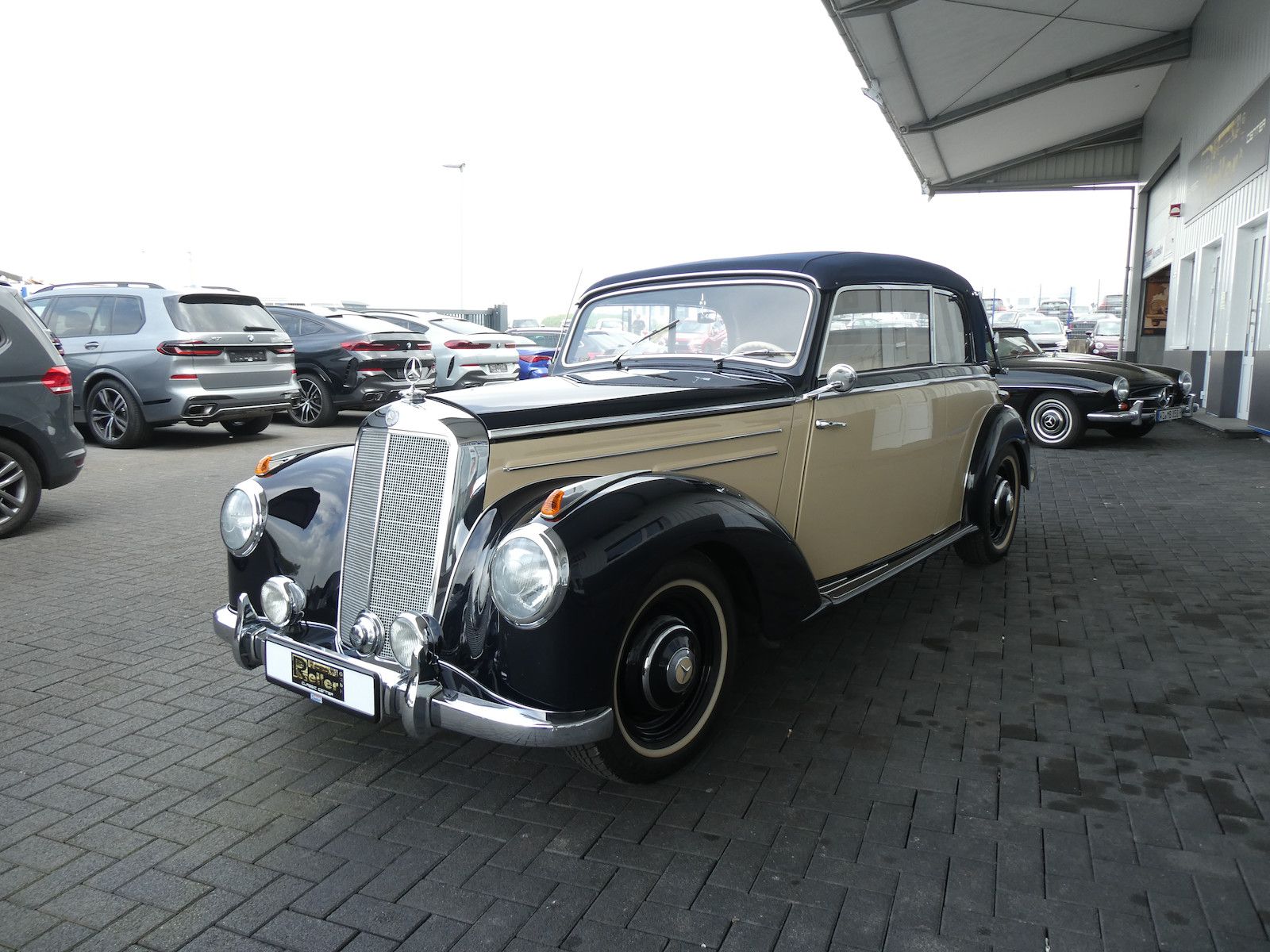 Mercedes-Benz 220 220 Cabriolet B, frame-off Restauration