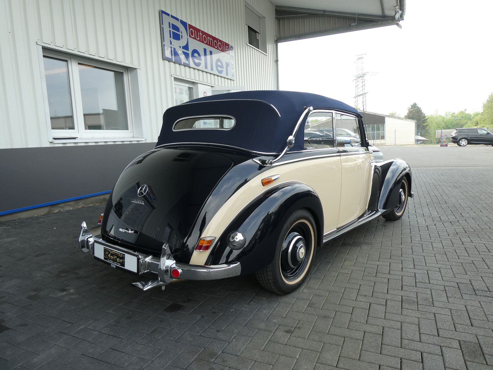 Mercedes-Benz 220 220 Cabriolet B, frame-off Restauration