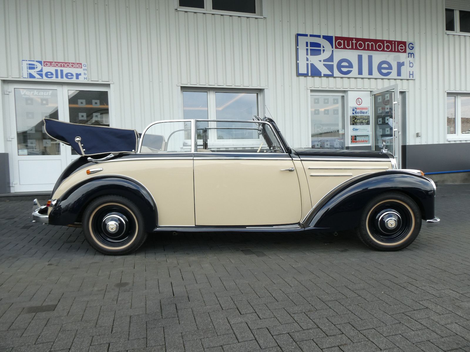 Mercedes-Benz 220 220 Cabriolet B, frame-off Restauration
