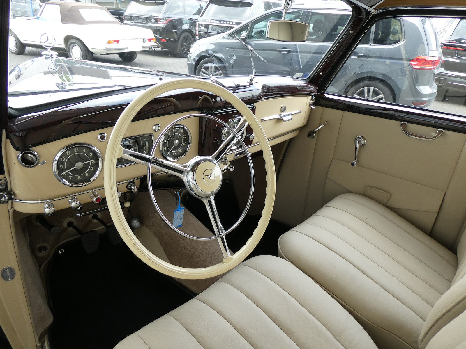 Mercedes-Benz 220 220 Cabriolet B, frame-off Restauration