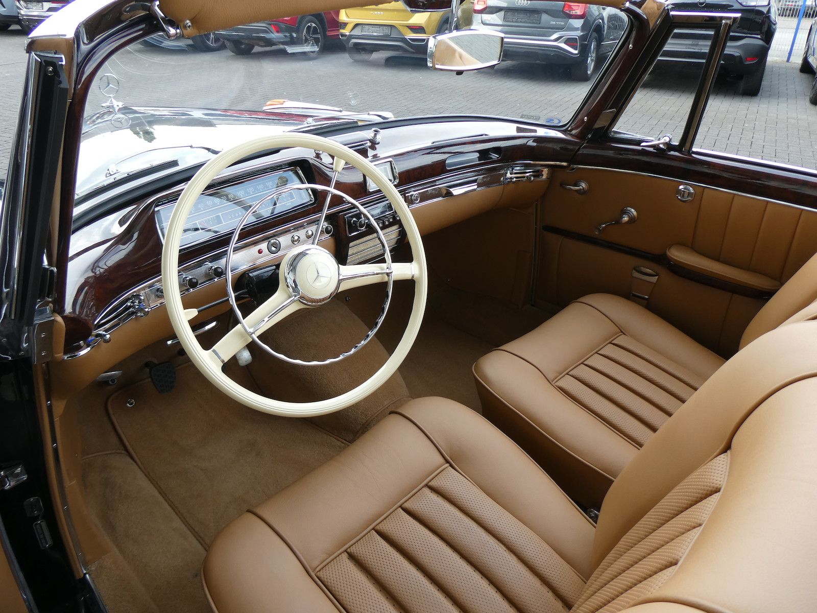 Mercedes-Benz 220 220 SE Ponton Cabriolet, frame-off Restauration