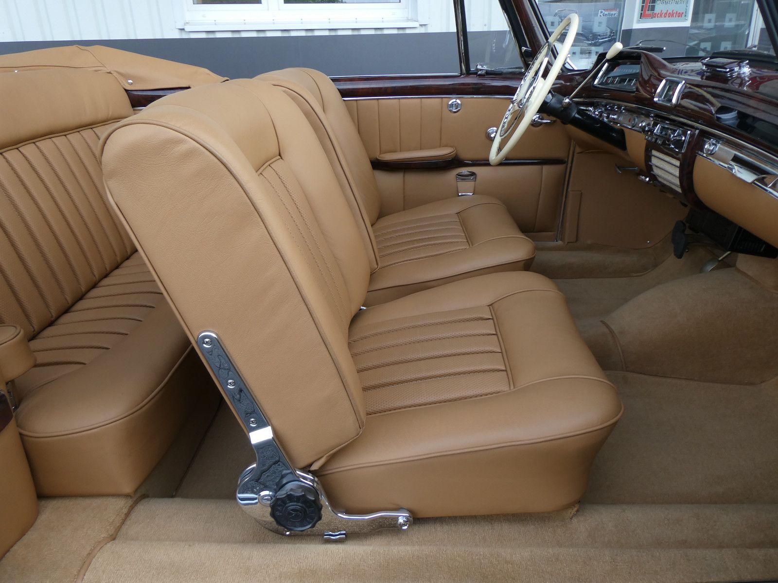 Mercedes-Benz 220 220 SE Ponton Cabriolet, frame-off Restauration