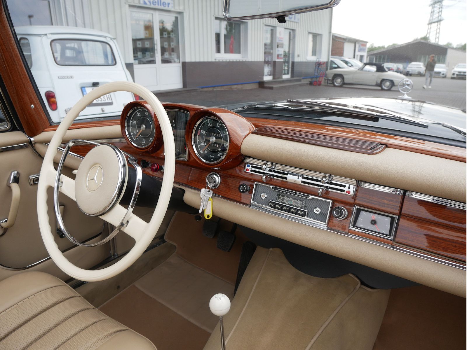 Mercedes-Benz 220 220 SE (W111) Cabriolet, frame-off, Zustand 1