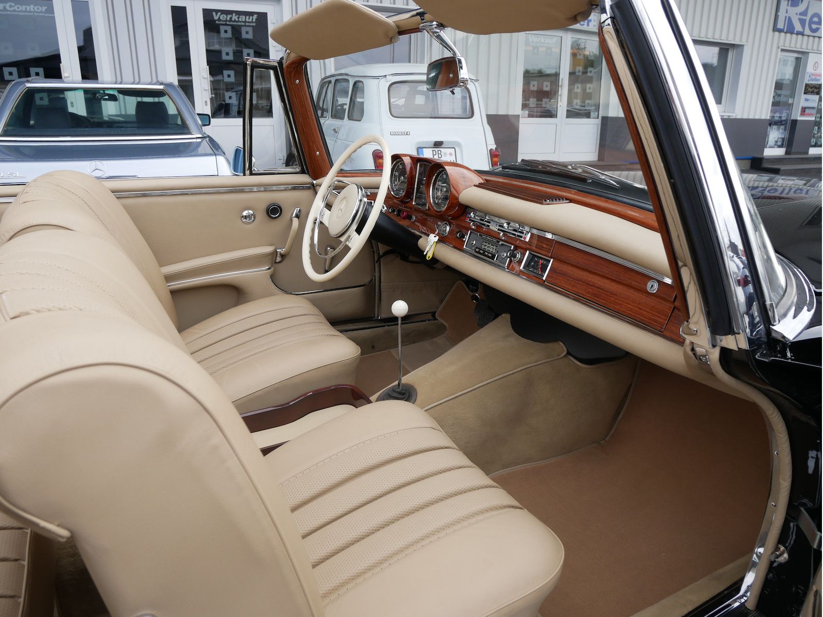 Mercedes-Benz 220 220 SE (W111) Cabriolet, frame-off, Zustand 1