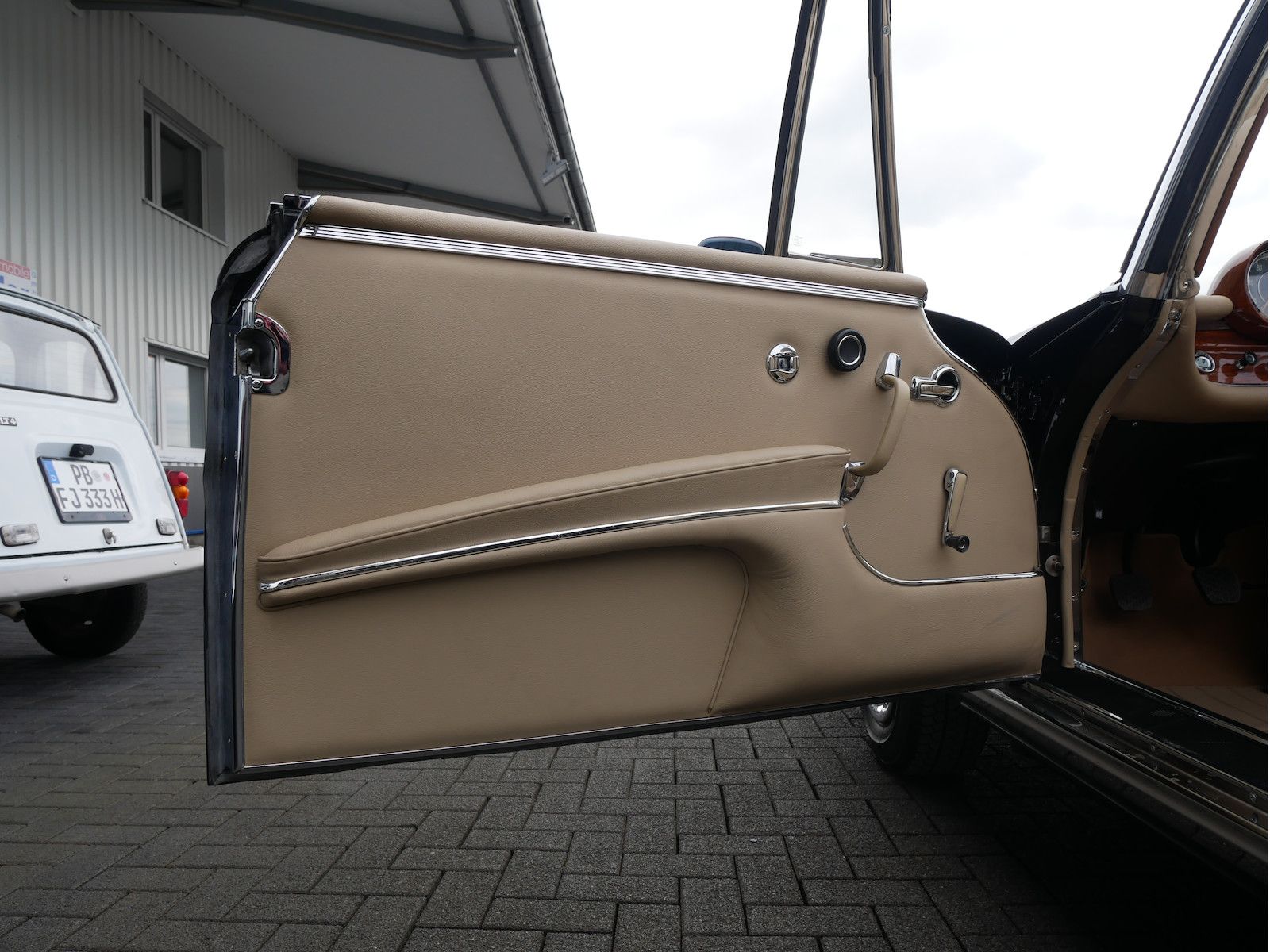 Mercedes-Benz 220 220 SE (W111) Cabriolet, frame-off, Zustand 1