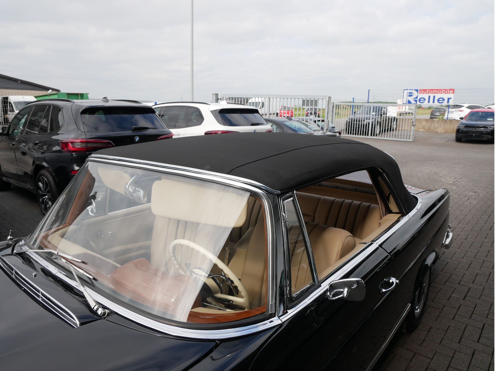 Mercedes-Benz 220 220 SE (W111) Cabriolet, frame-off, Zustand 1