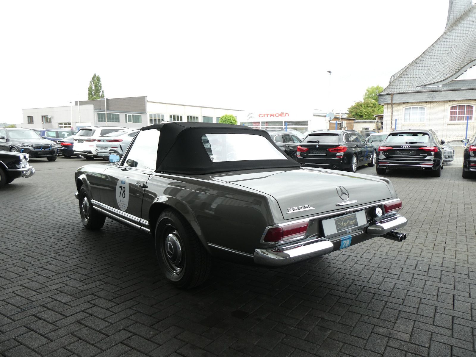 Mercedes-Benz 230 230 SL Pagode, Teilnehmer Silvretta Classic