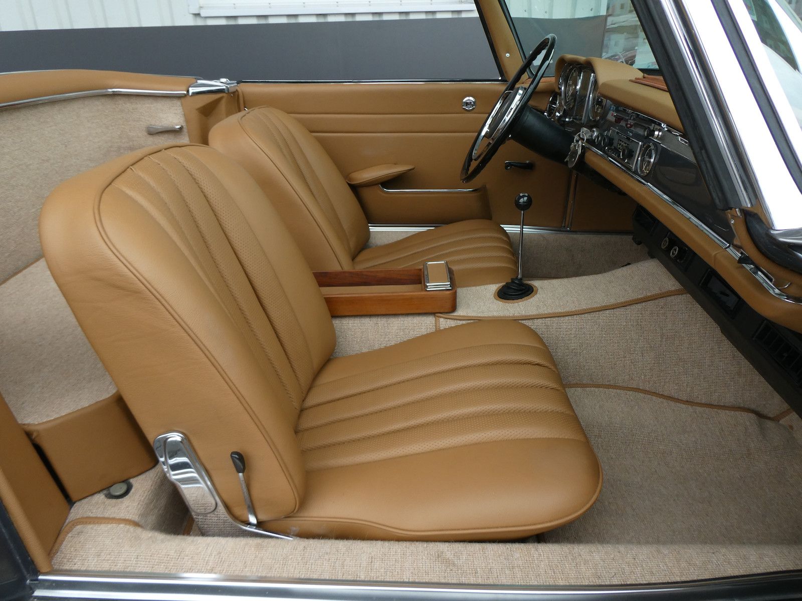 Mercedes-Benz 230 230 SL Pagode, Teilnehmer Silvretta Classic