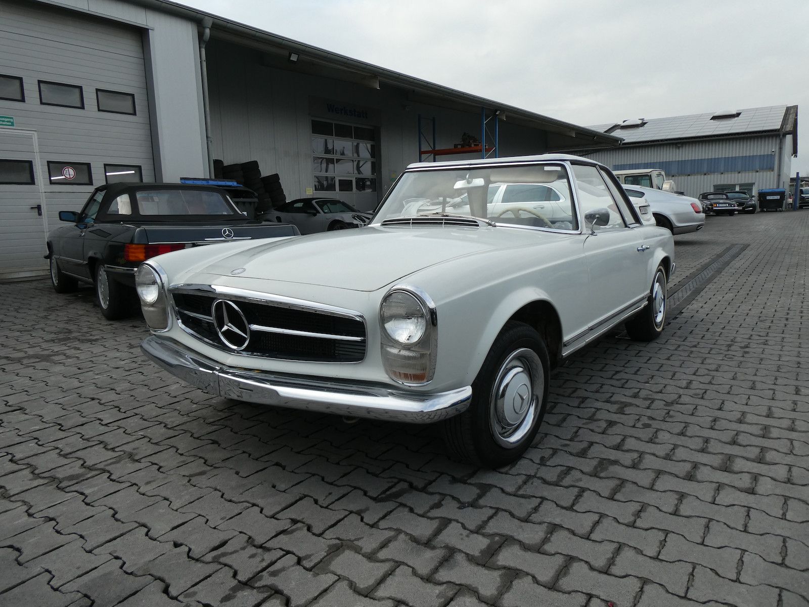 Mercedes-Benz 230 230 SL Pagode, teilweise Erstlack