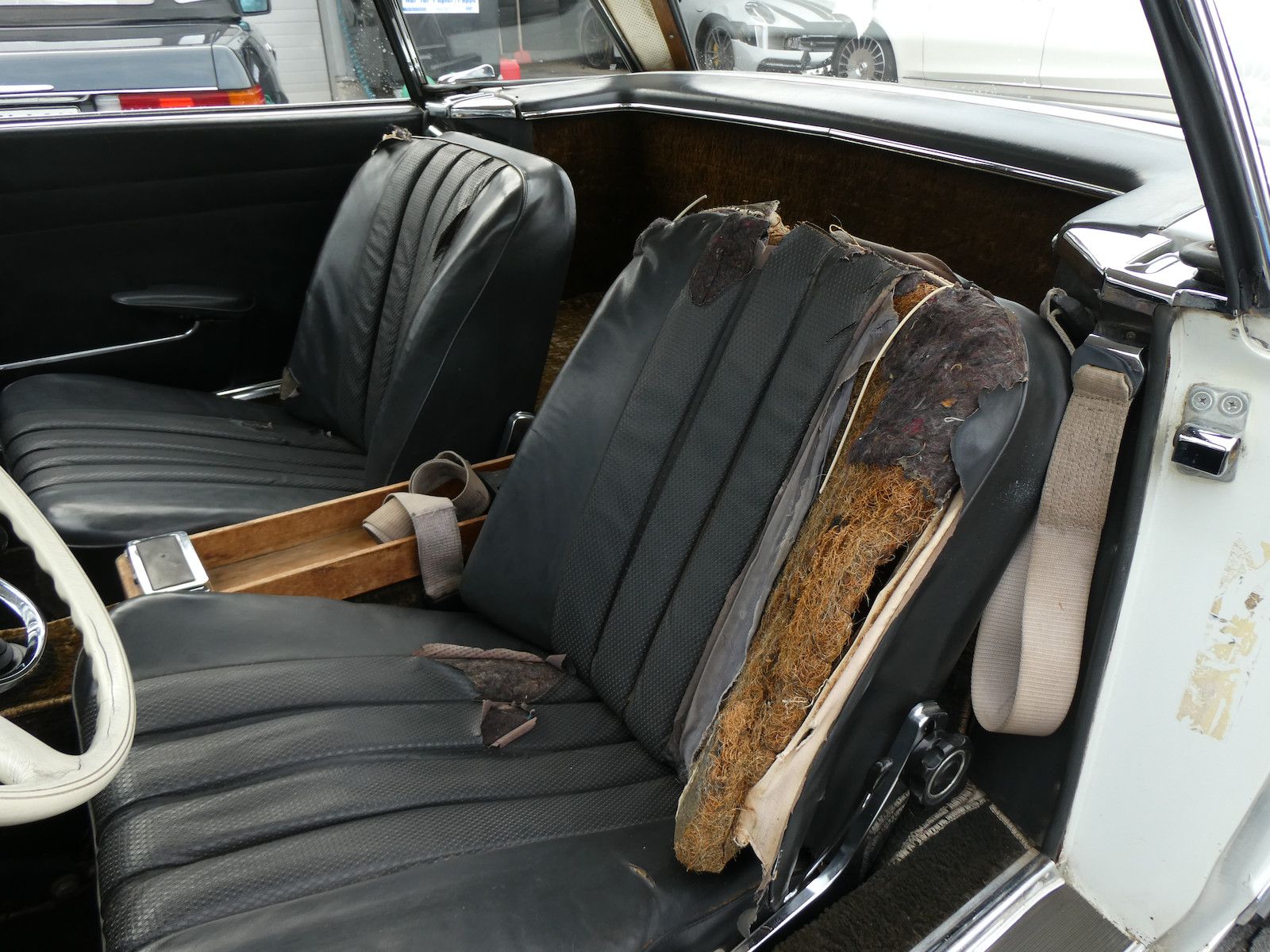 Mercedes-Benz 230 230 SL Pagode, teilweise Erstlack