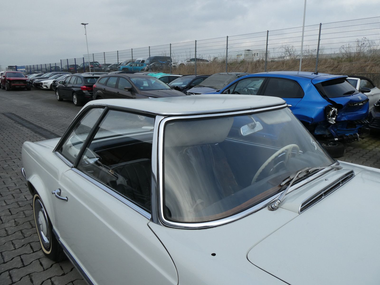 Mercedes-Benz 230 230 SL Pagode, teilweise Erstlack