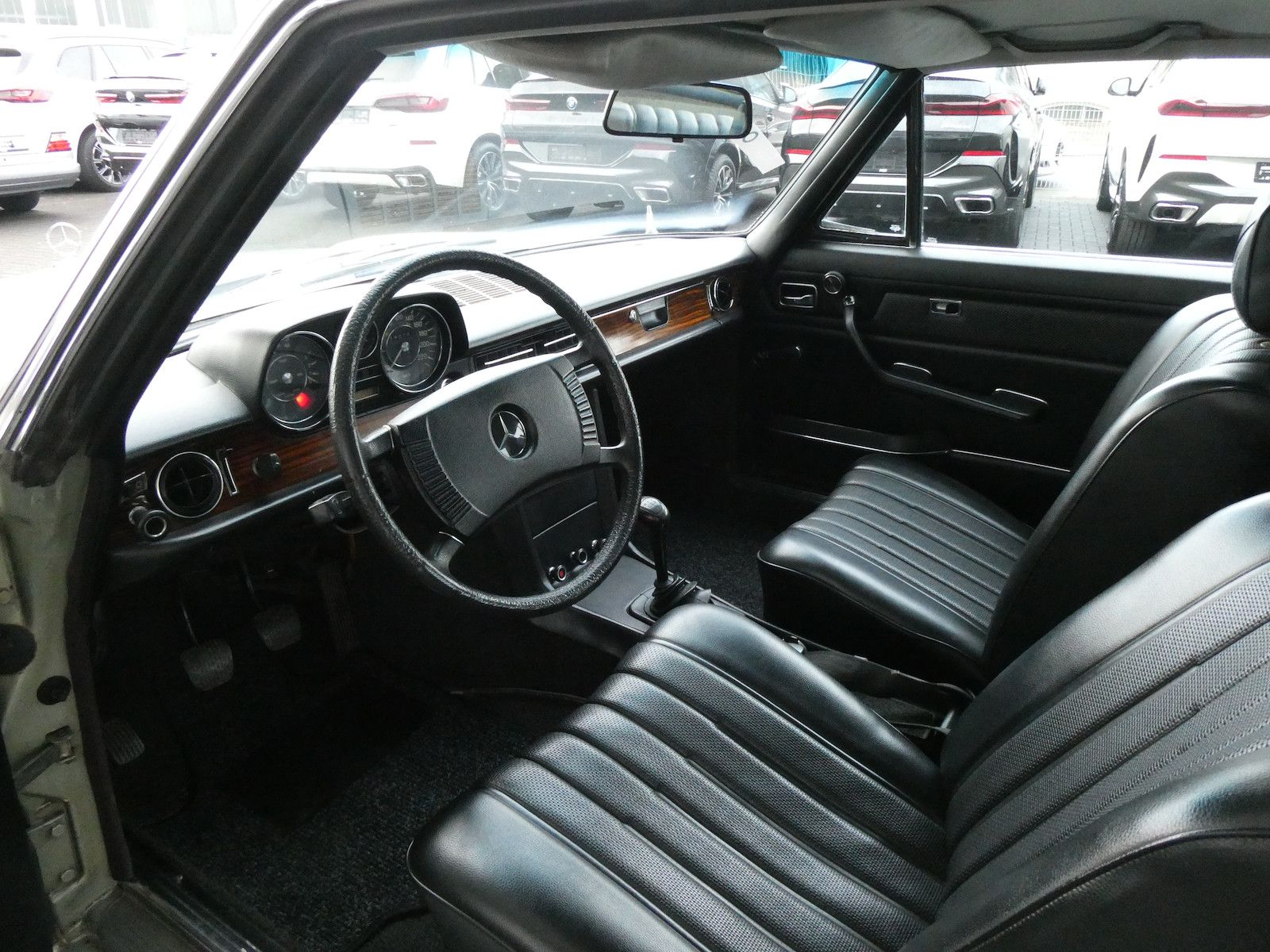 Mercedes-Benz 280 280 CE (W114), Originalzustand, Schalter