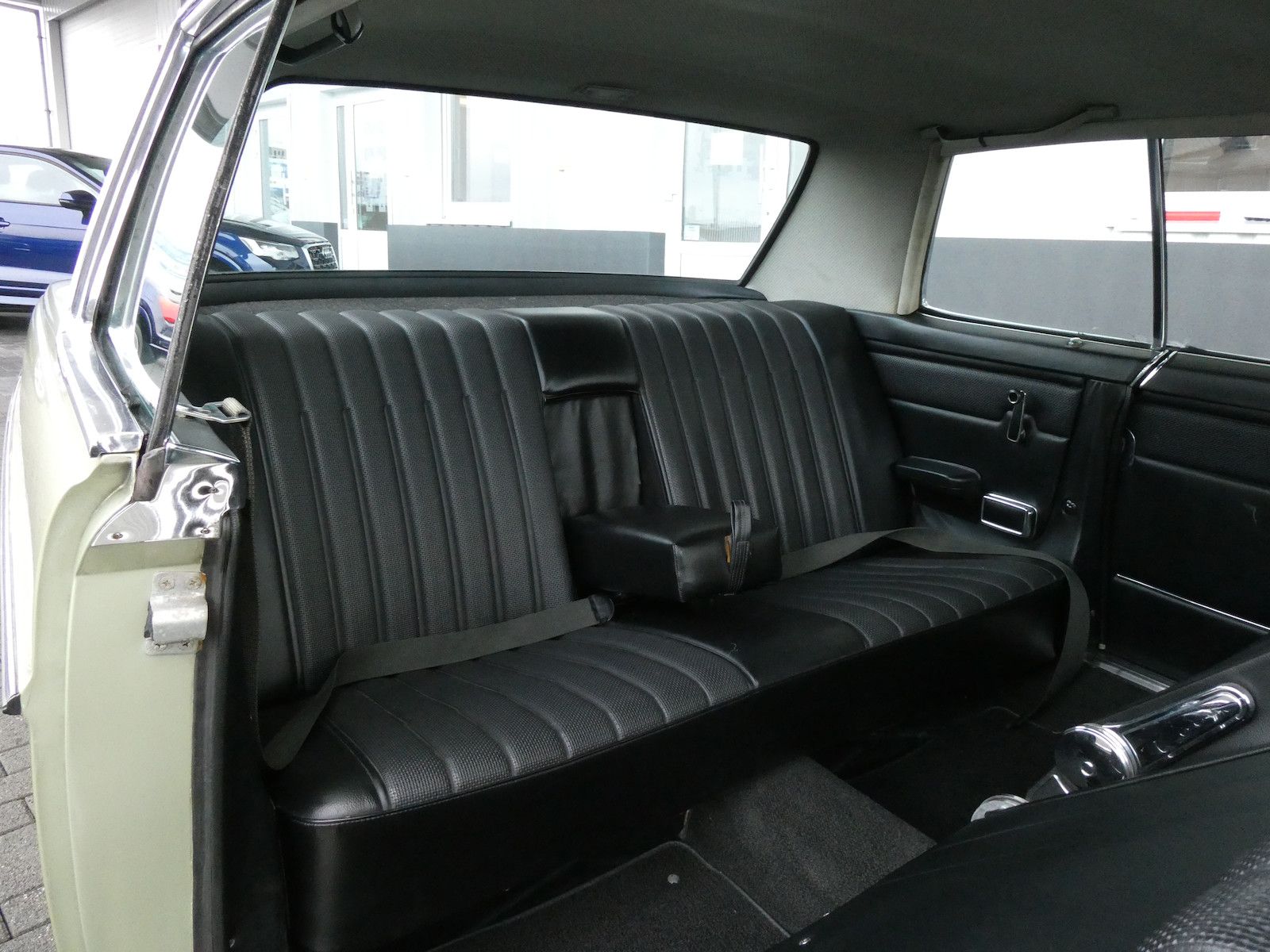 Mercedes-Benz 280 280 CE (W114), Originalzustand, Schalter