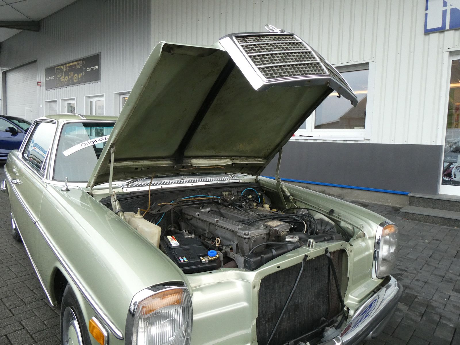Mercedes-Benz 280 280 CE (W114), Originalzustand, Schalter