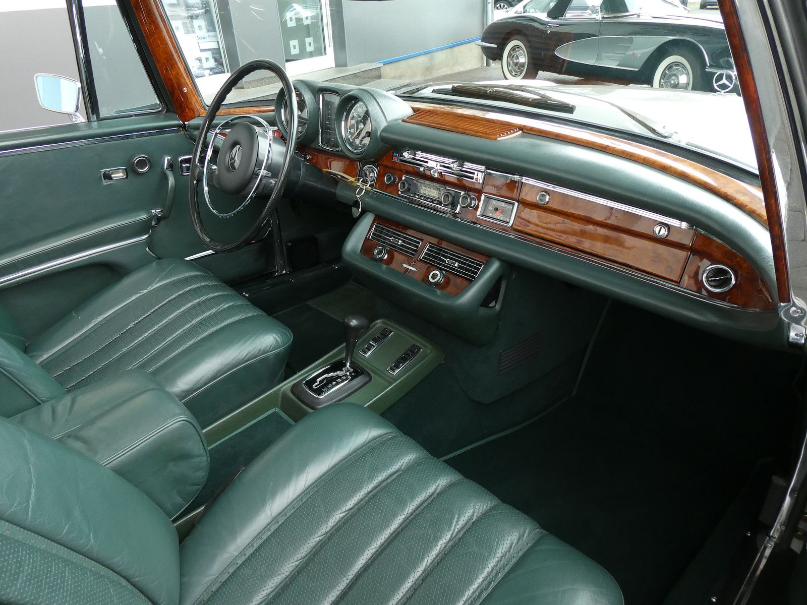 Mercedes-Benz 280 280 SE 3,5, deutsche Auslieferung