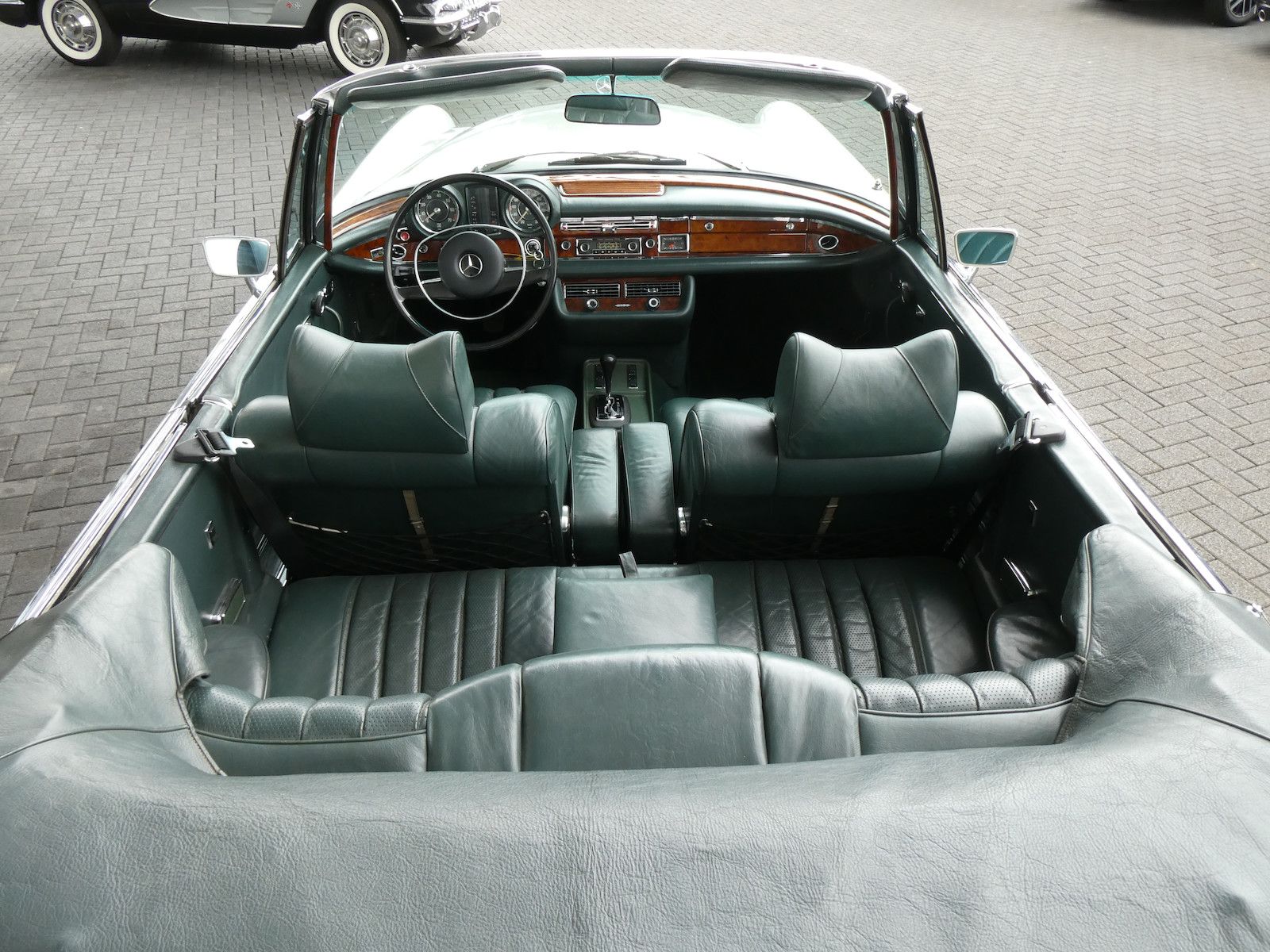 Mercedes-Benz 280 280 SE 3,5, deutsche Auslieferung
