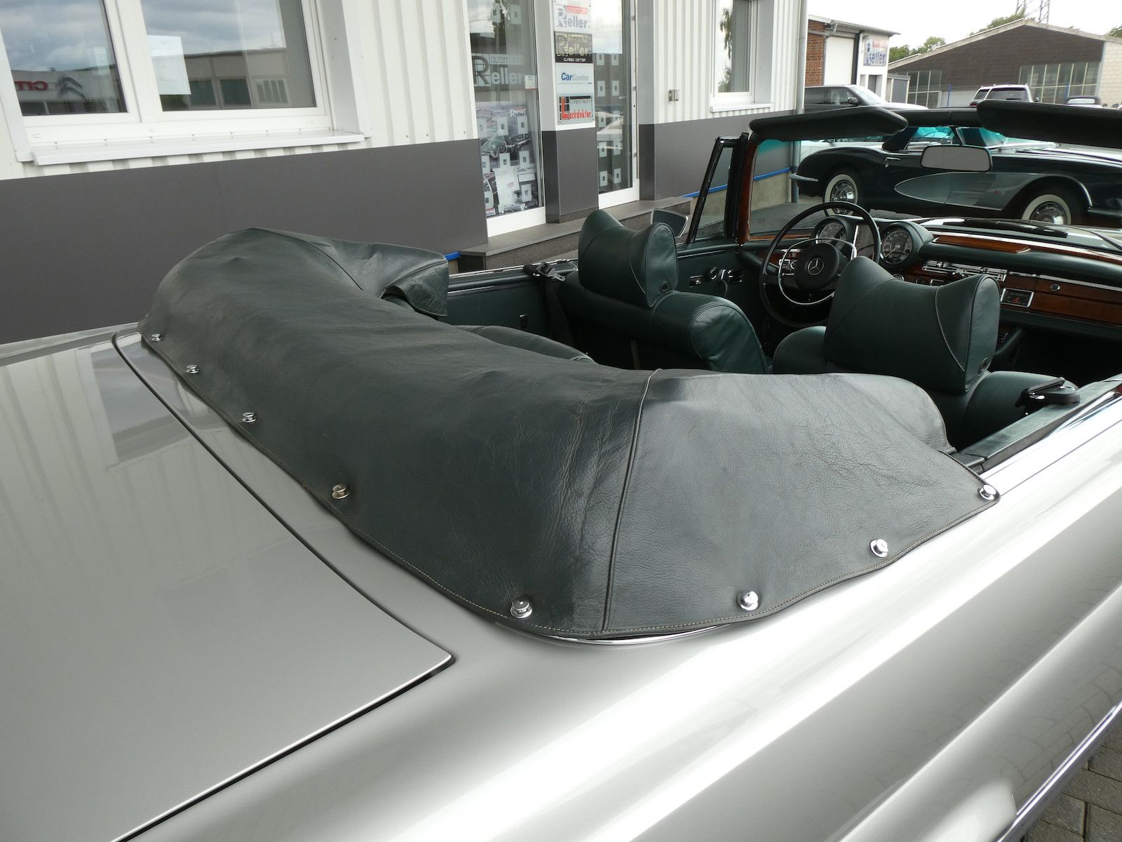 Mercedes-Benz 280 280 SE 3,5, deutsche Auslieferung