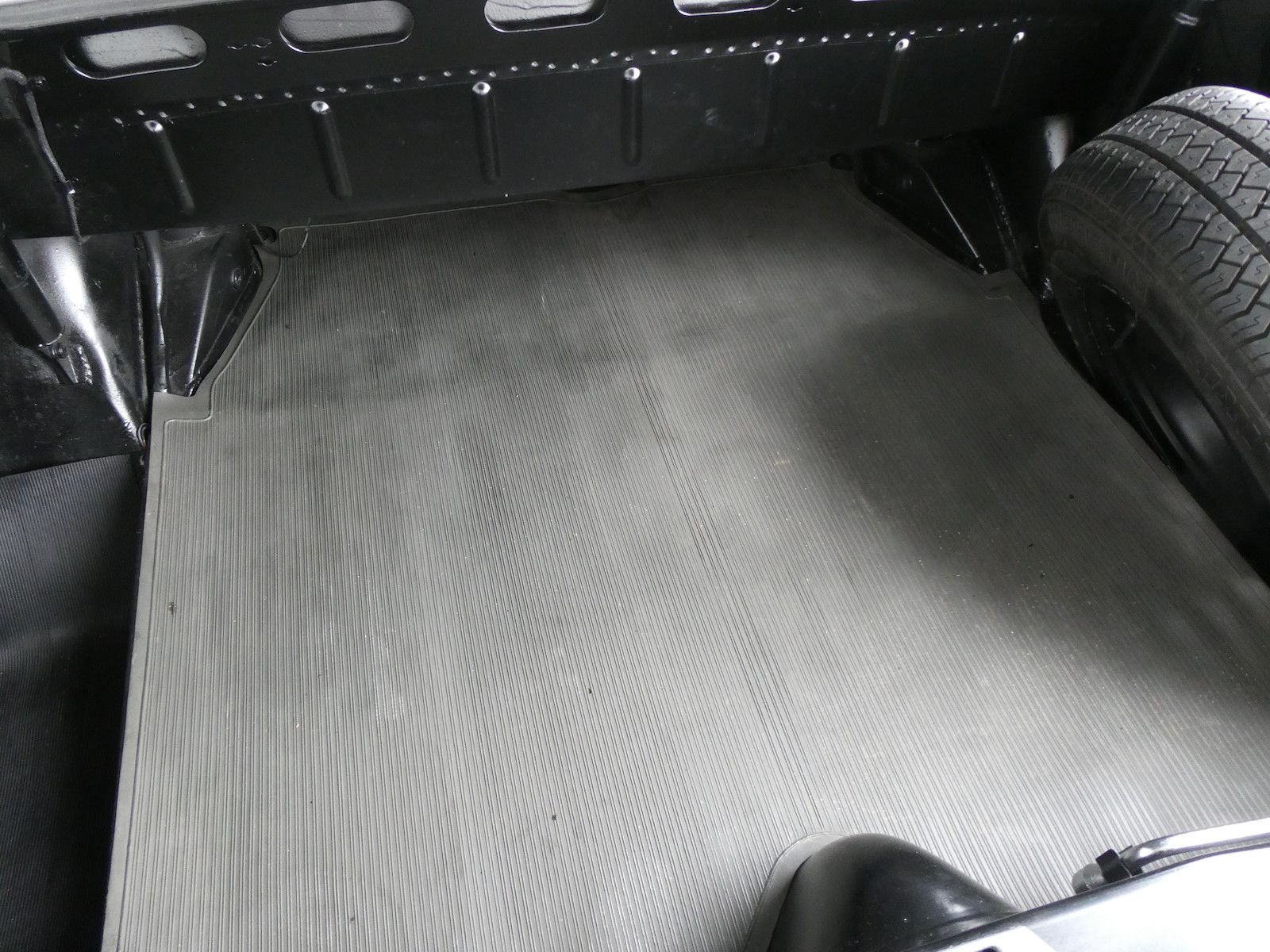 Mercedes-Benz 280 280 SE 3,5, deutsche Auslieferung