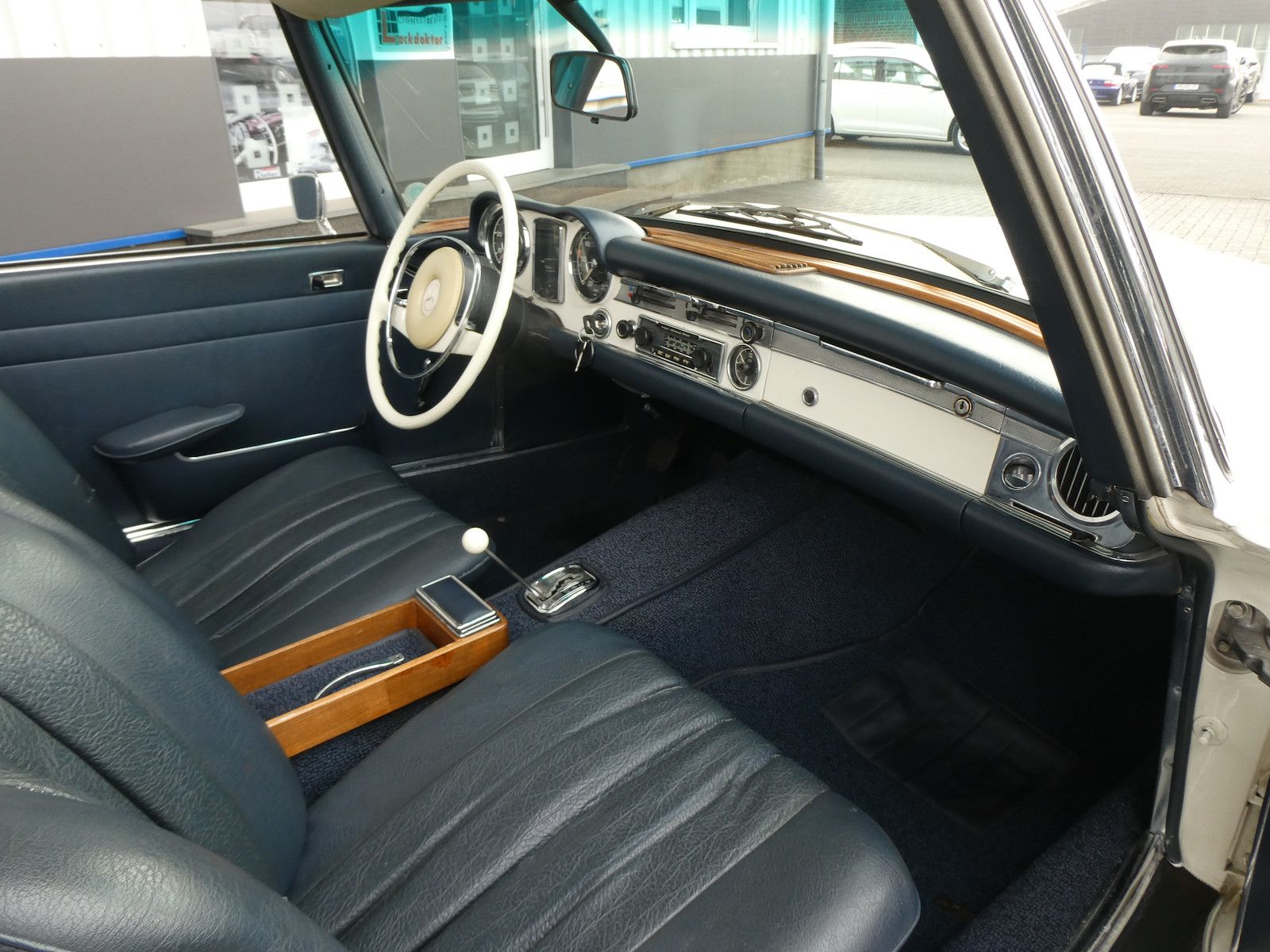 Mercedes-Benz 280 280 SL Pagode California, deutsche Auslieferung