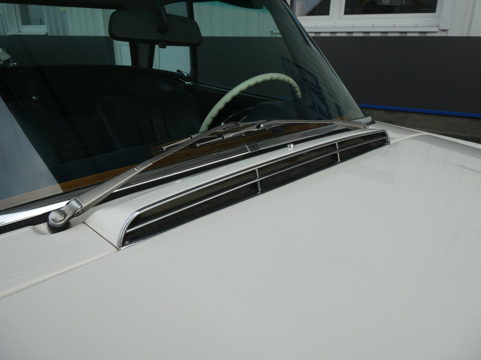 Mercedes-Benz 280 280 SL Pagode California, deutsche Auslieferung