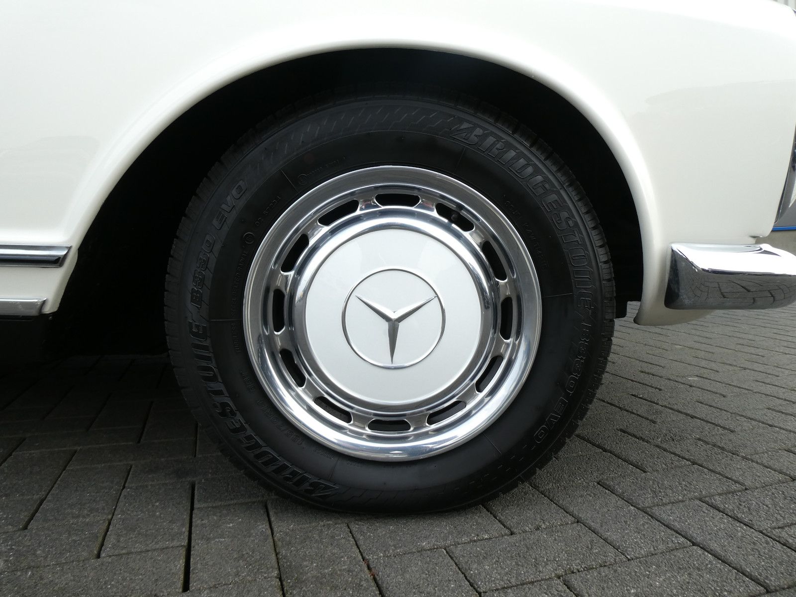 Mercedes-Benz 280 280 SL Pagode California, deutsche Auslieferung