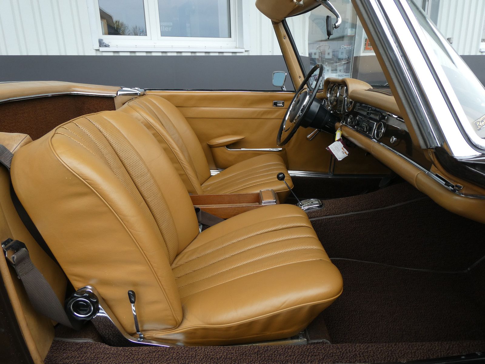 Mercedes-Benz 280 280 SL Pagode, deutsche Erstauslieferung