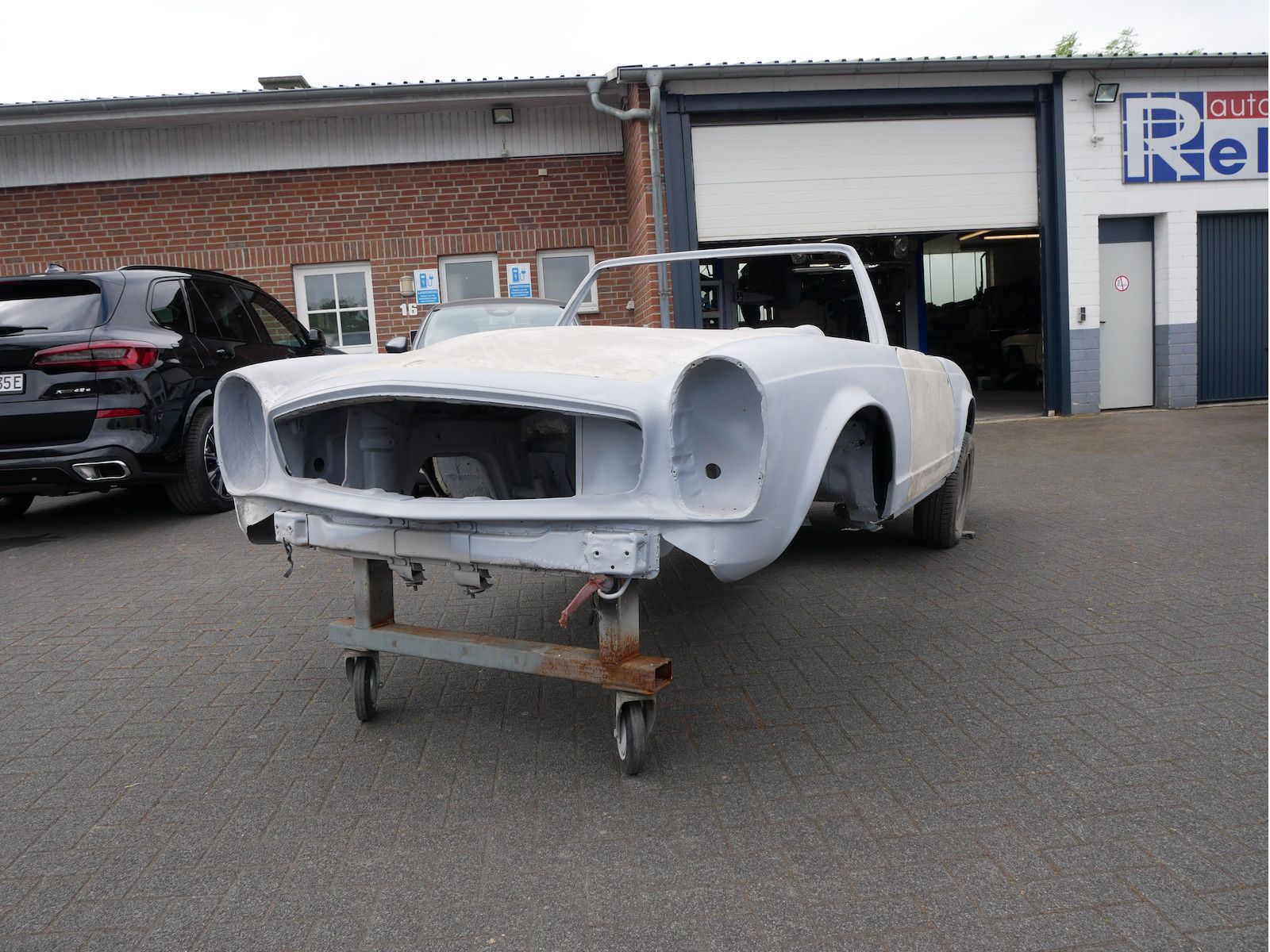 Mercedes-Benz 280 280 SL, SL Pagode, Karosserie, Projekt