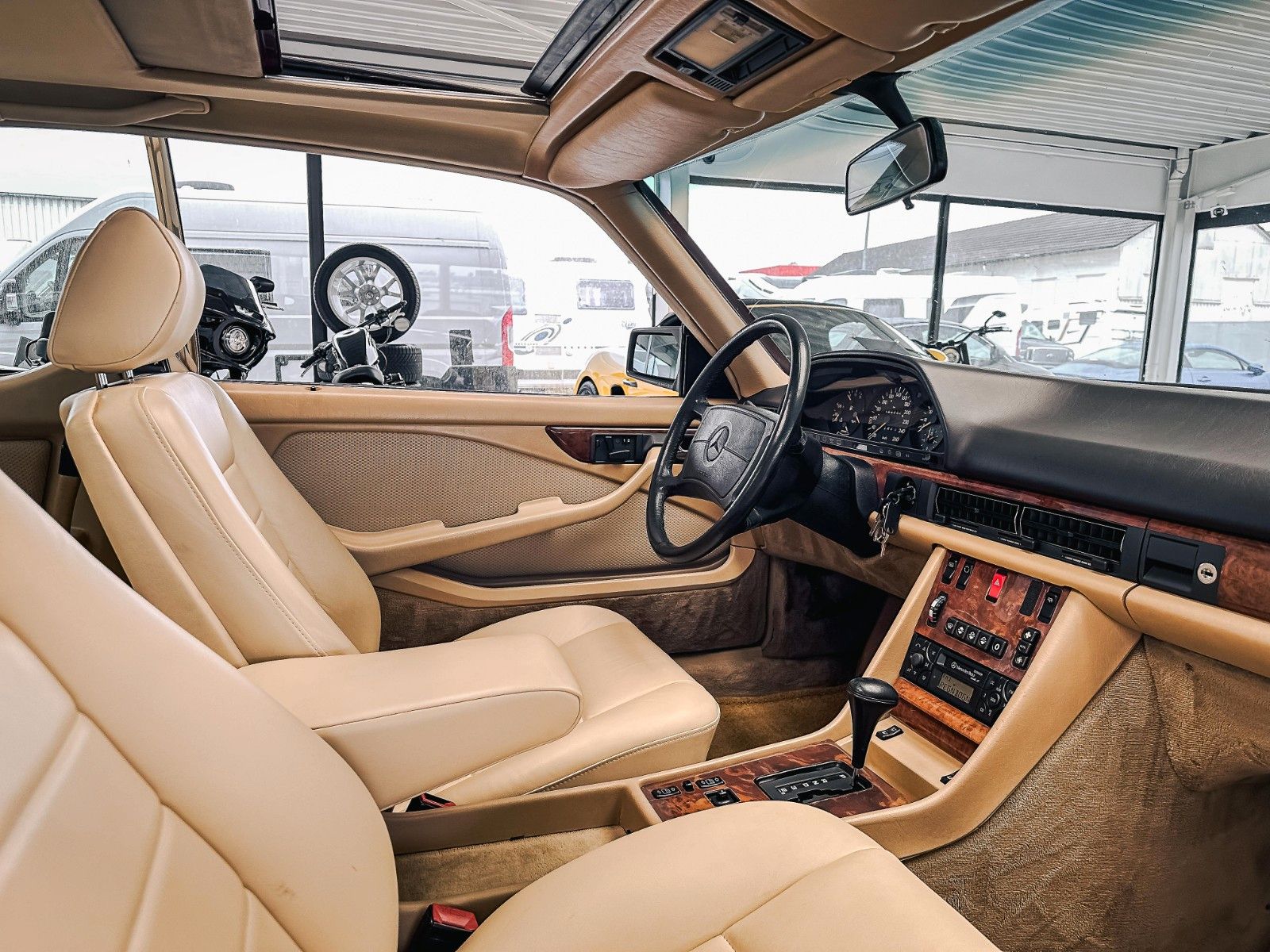 Mercedes-Benz 560 560 SEC COUPE&apos; H-KENNZEICHEN